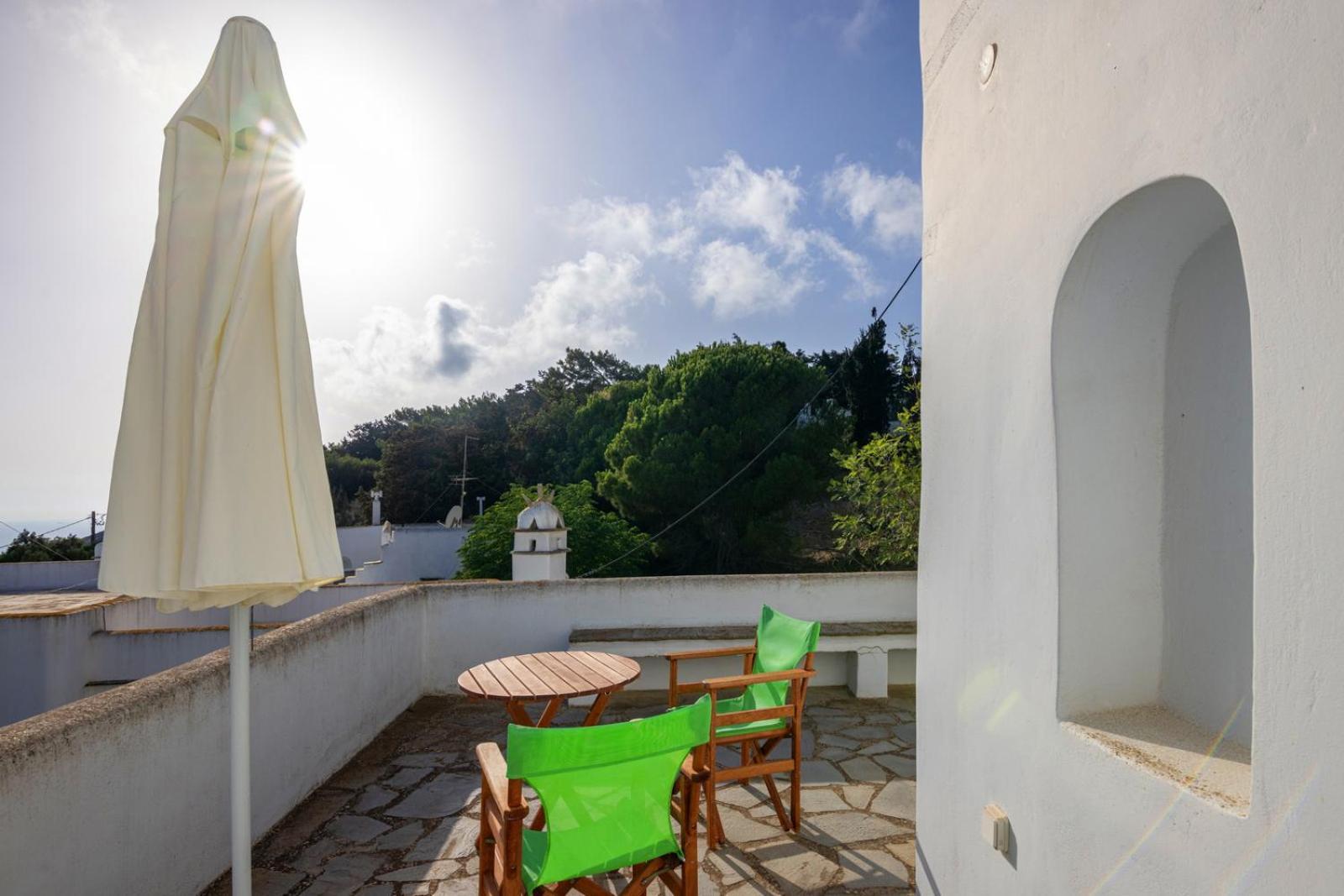Tina & Miltos Karia (Tinos)