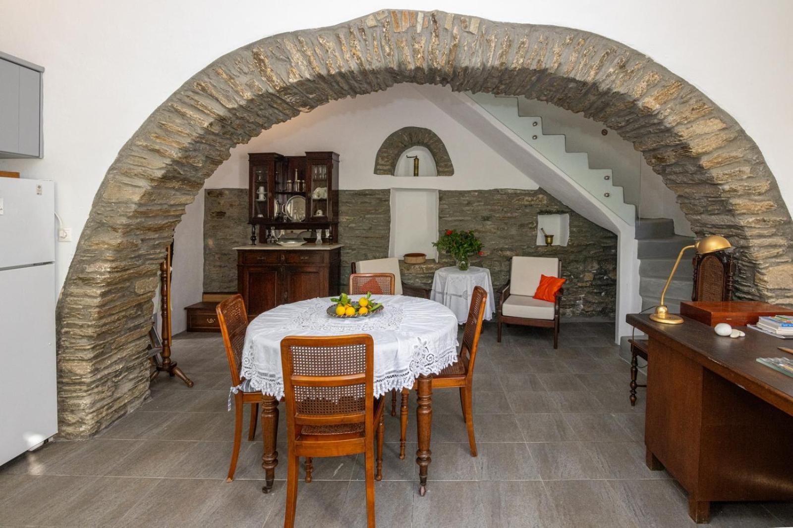 Tina & Miltos Villa Karia (Tinos)